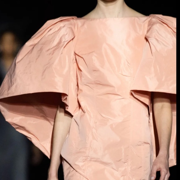 GIVENCHY Light Peach Pink Runway Dress Cape Sleeves S 2 - Picture 2 of 8